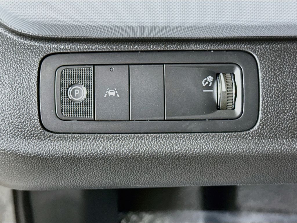 2027 Chevrolet Bolt LT - Photo 10