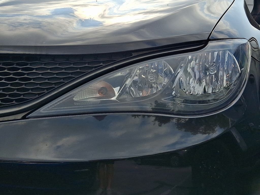 Used 2021 Black Chrysler LX image 8