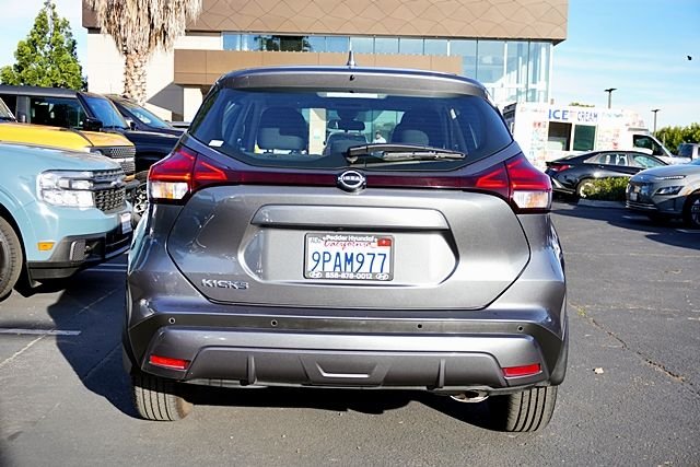 Used 2024 Gray Nissan S image 8