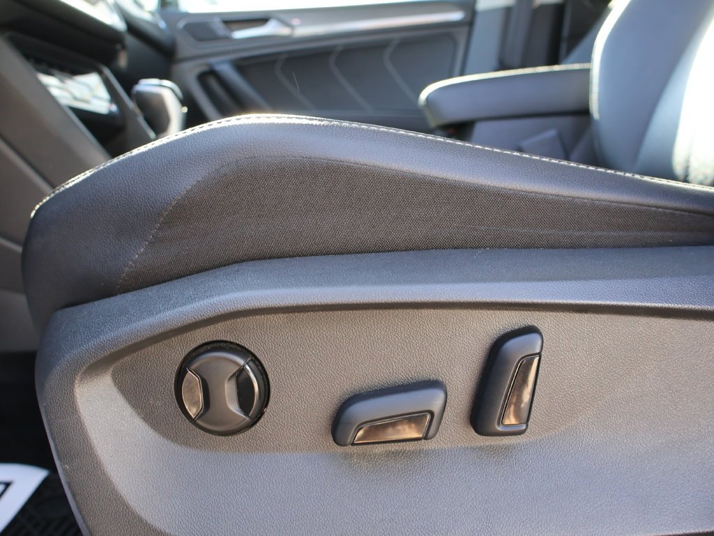 2023 Volkswagen Tiguan SE - Photo 18