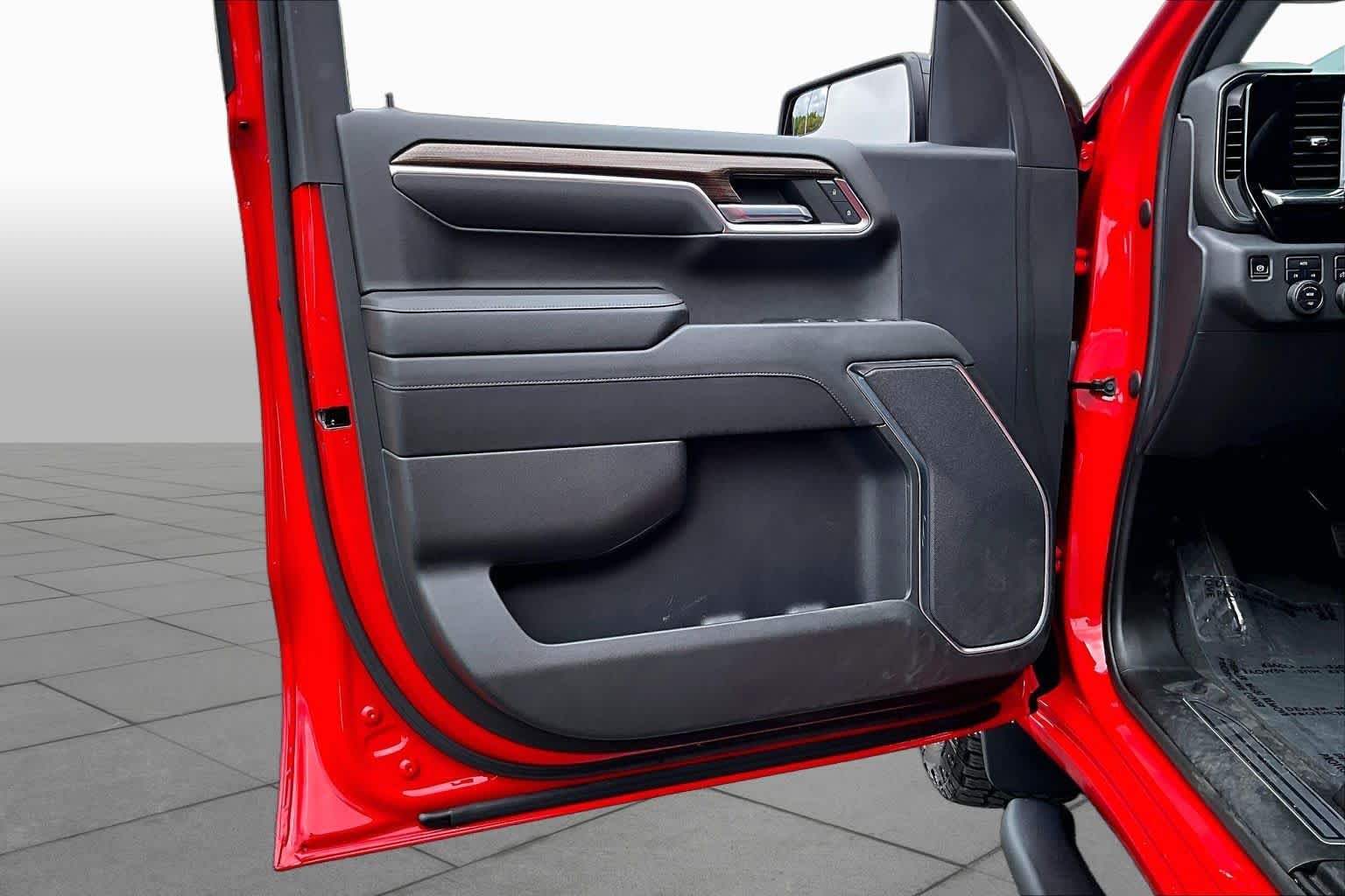 Used 2022 Red Hot Chevrolet RST image 21