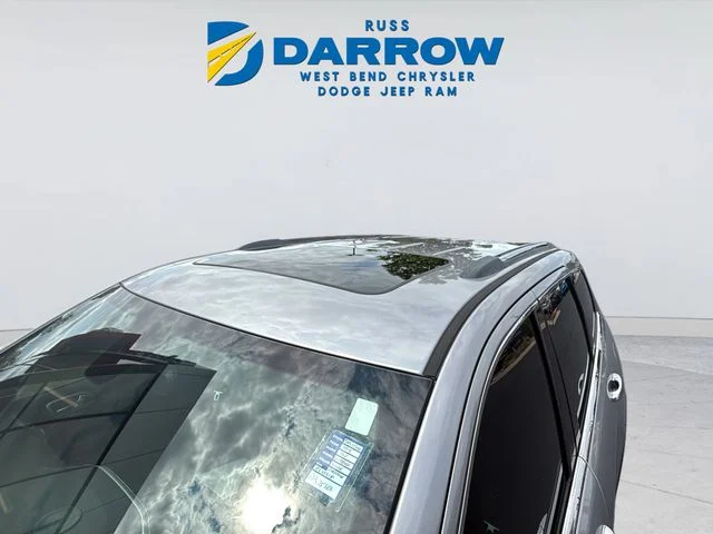 Used 2018 Silver Jeep Limited image 31