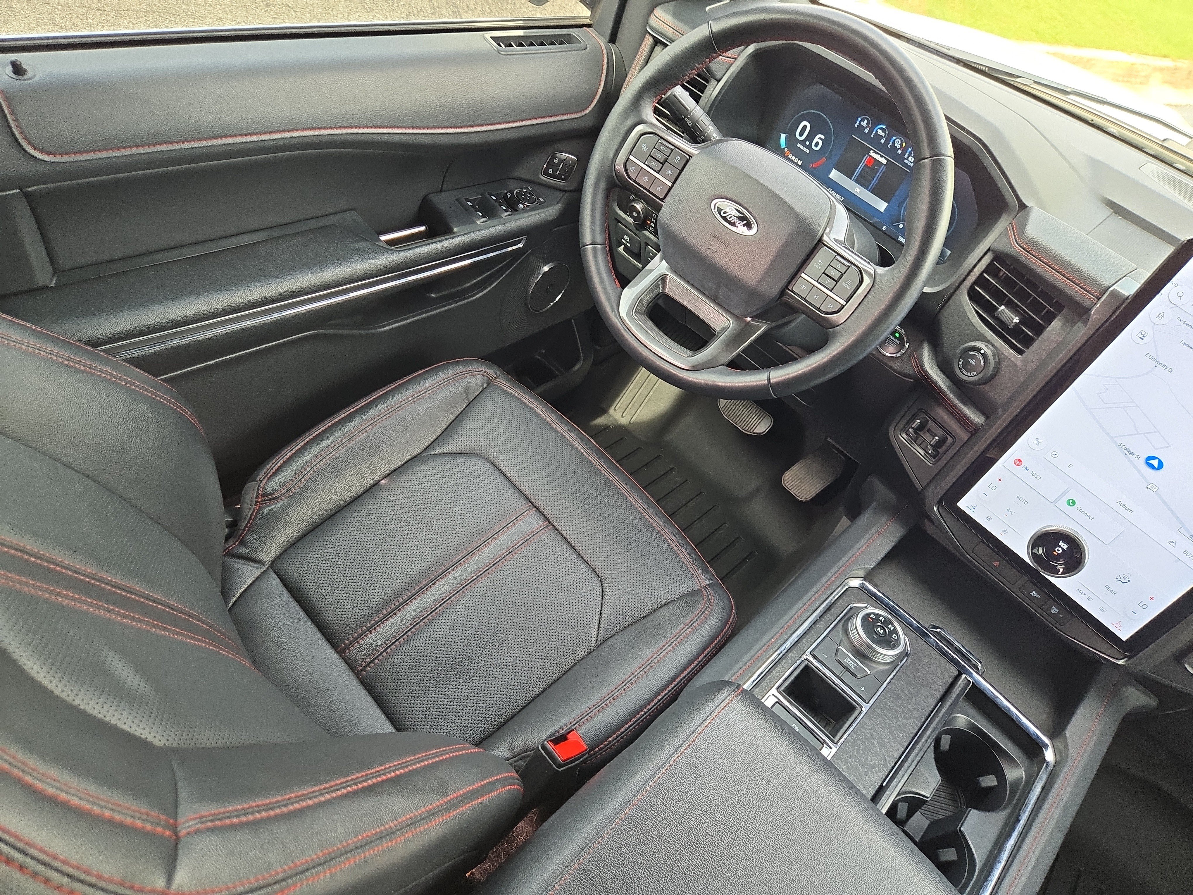 Used 2023 White Ford Limited image 19