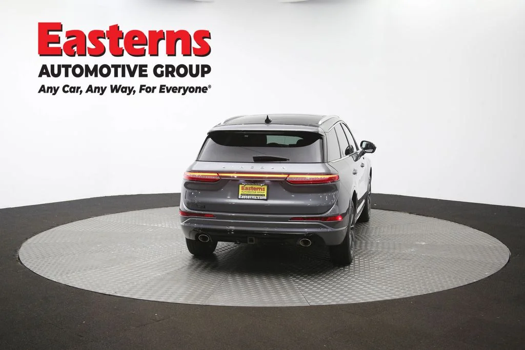 Used 2023 Gray Lincoln Grand Touring image 39