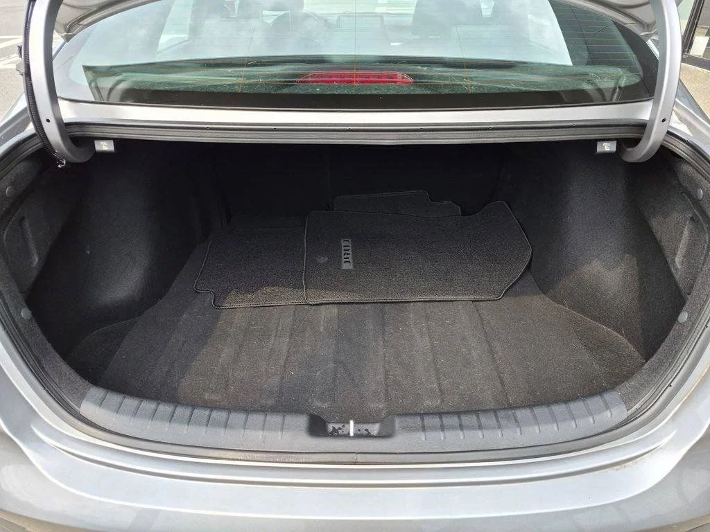 Used 2023 Gray Kia GT-Line image 8