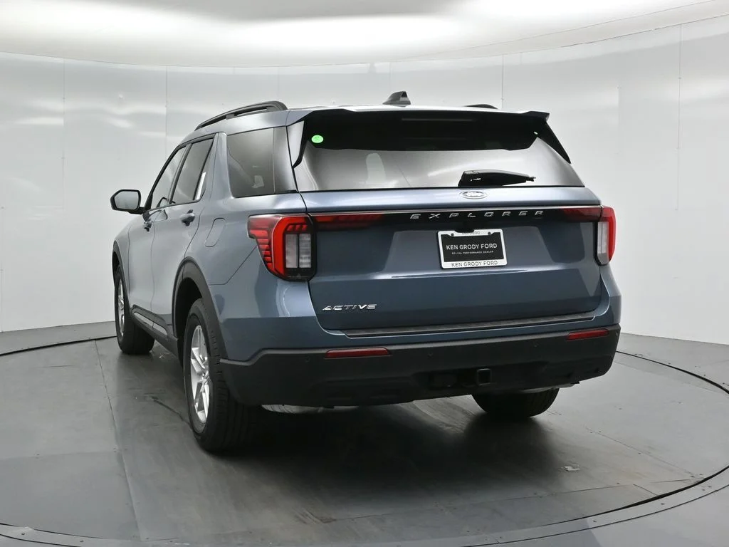 New 2026 Vapor Blue Metallic Ford Active image 26