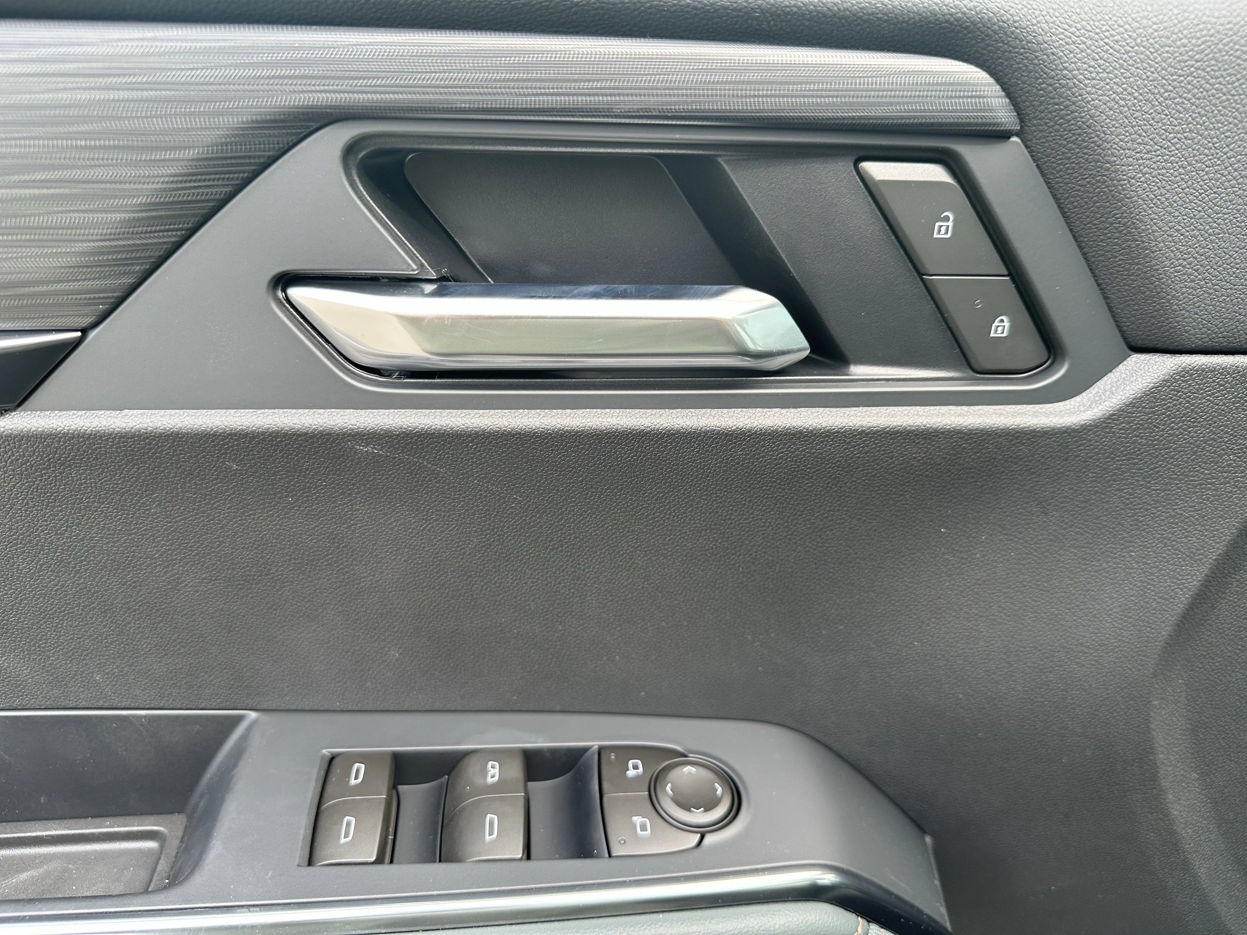 New 2026 Sterling Metallic GMC AT4 image 9