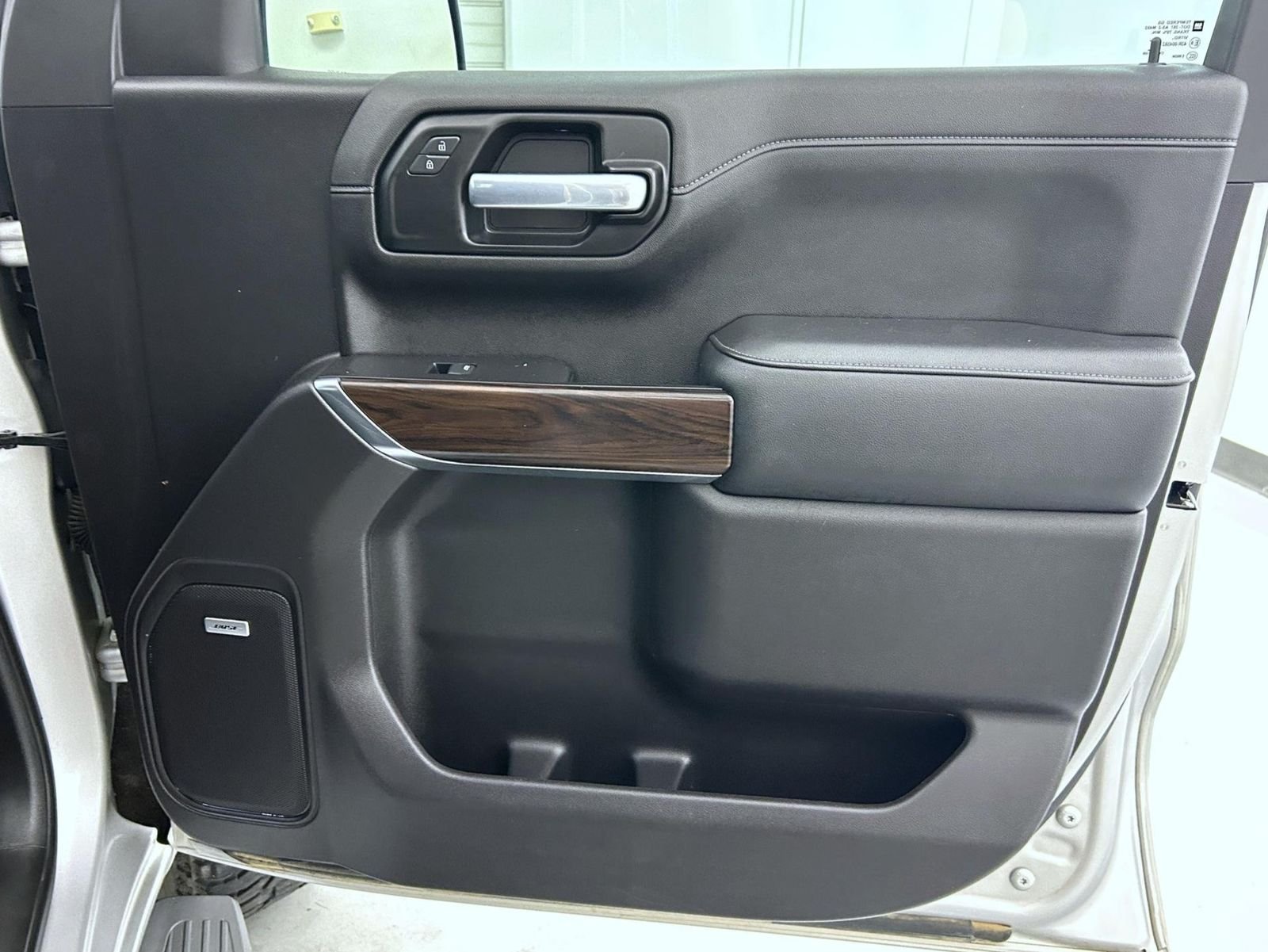 Used 2021 Silver GMC SLT image 16
