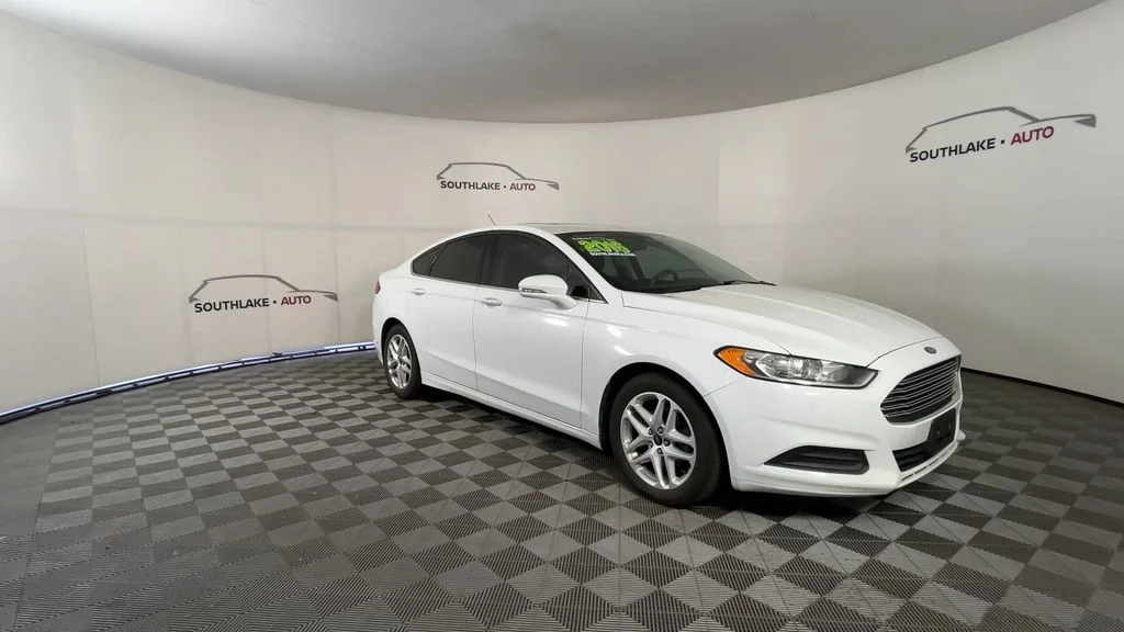 Used 2016 Ford Fusion SE with VIN 3FA6P0H72GR152305 for sale in Merrillville, IN