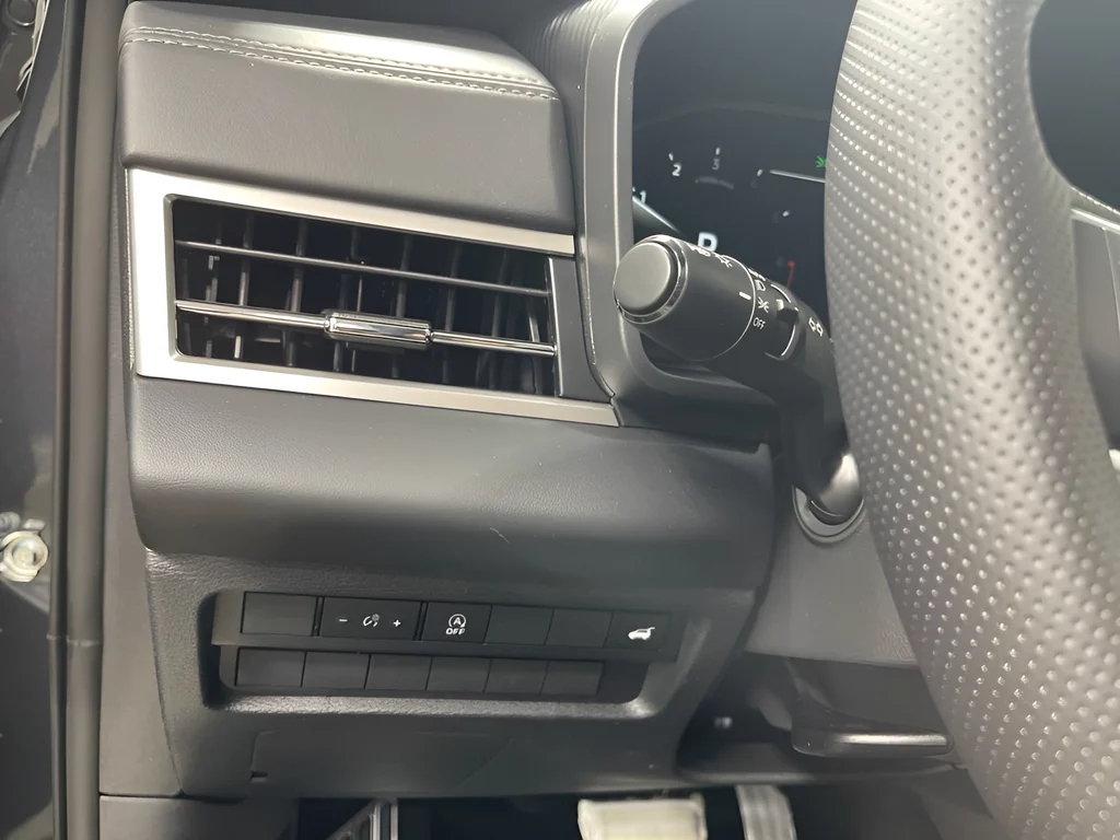 New 2026 Graphite Gray Mitsubishi SEL image 7