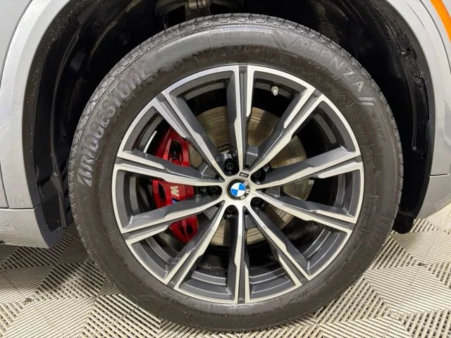 Used 2024 Skyscraper Grey Metallic BMW xDrive40i image 23