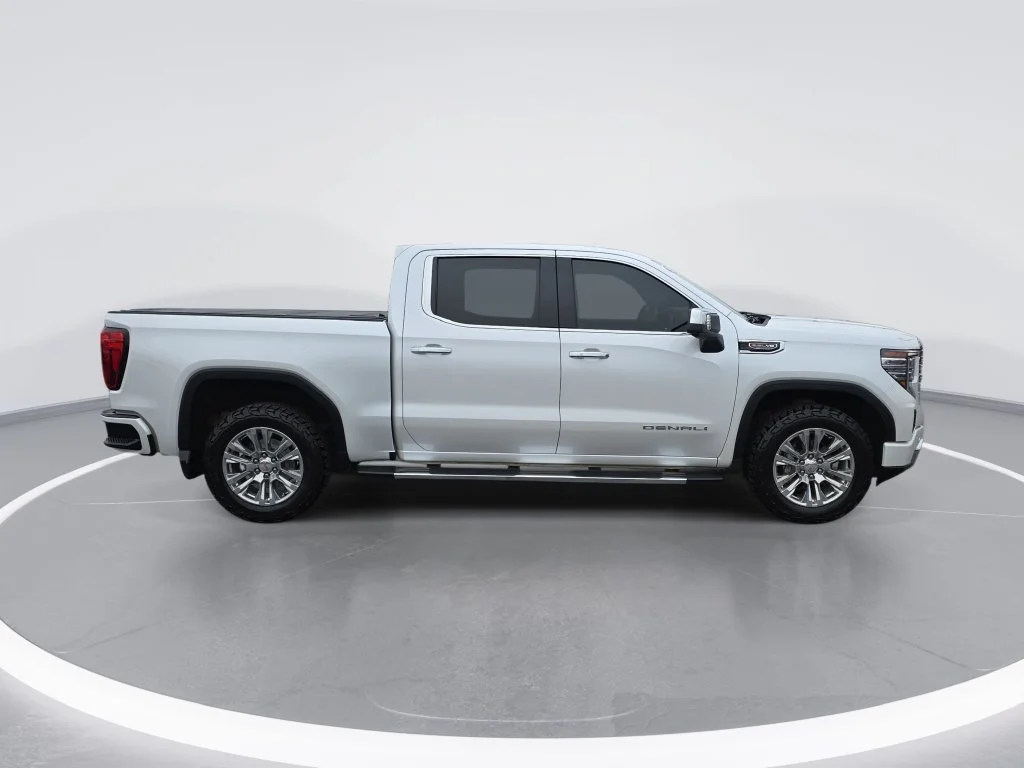 Certified Used 2023 WHITE FROST TRICOAT GMC Denali image 2