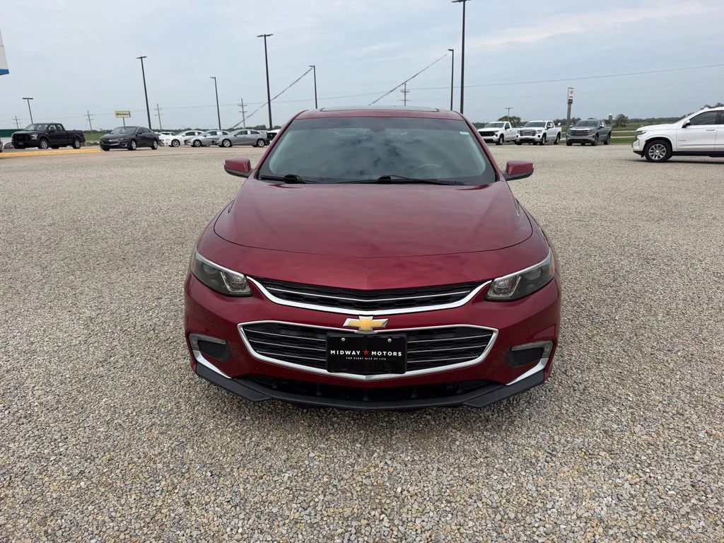 Used 2018 Red Chevrolet LT image 8