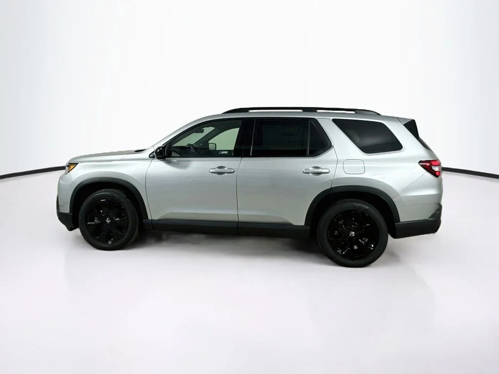 New 2026 Solar Silver Metallic Honda Black Edition image 4
