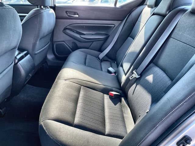 Used 2021 Silver Nissan 2.5 SV image 25