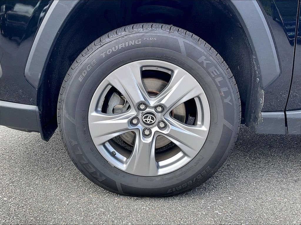 Used 2024 Midnight Black Metallic Toyota XLE image 7