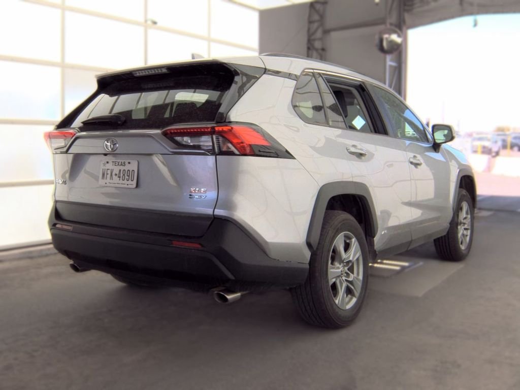 Used 2025 Silver Toyota XLE image 4