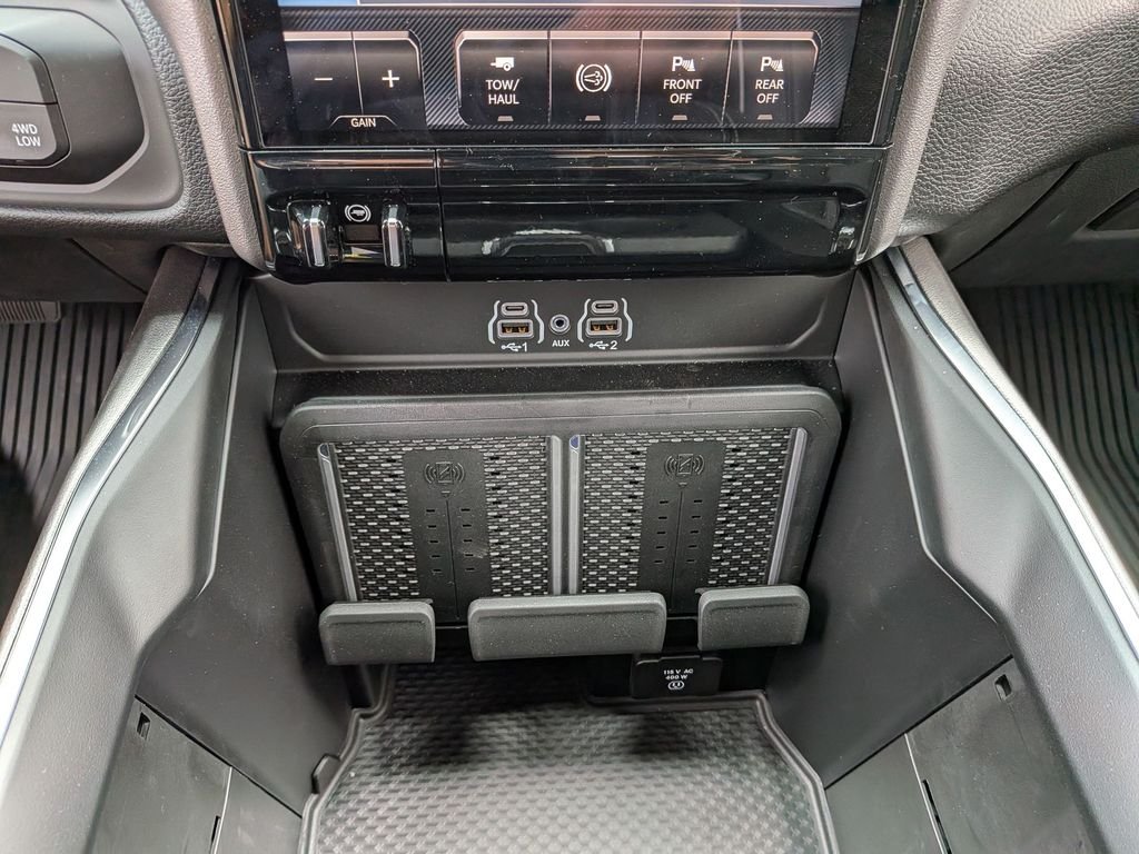 New 2026 Ceramic Gray Clear-Coat Exterior Paint RAM Laramie image 36