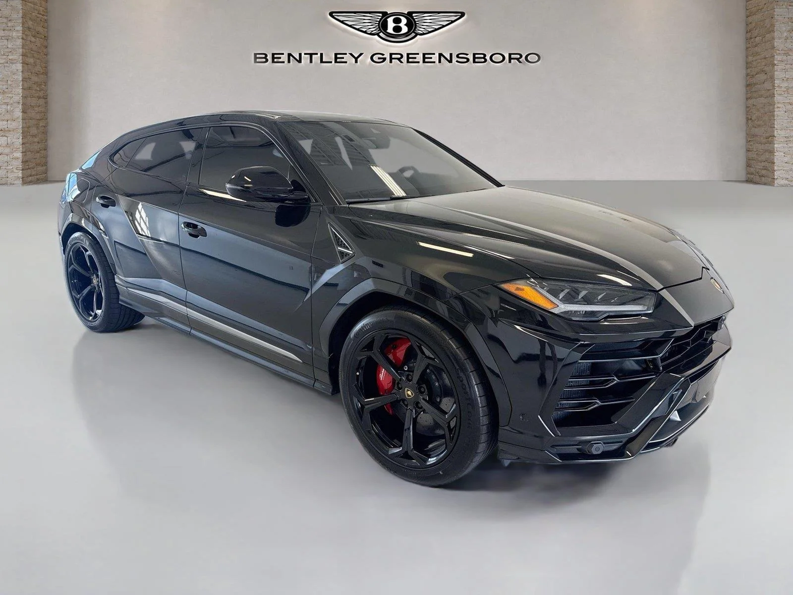 Used 2020 Nero Helene Metallic Lamborghini Base image 7