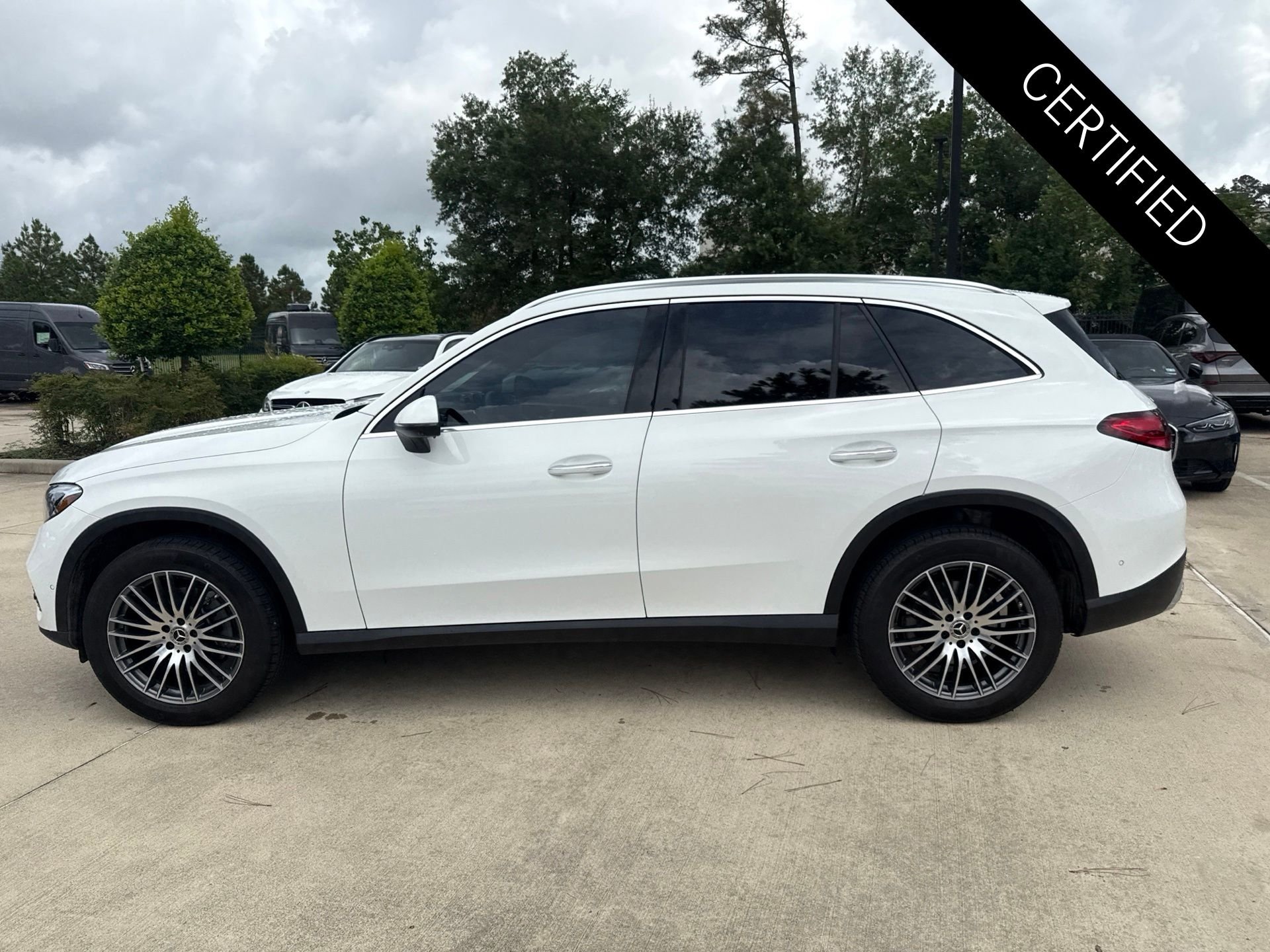 Certified Used 2026 Polar White Mercedes-Benz GLC 300 image 7