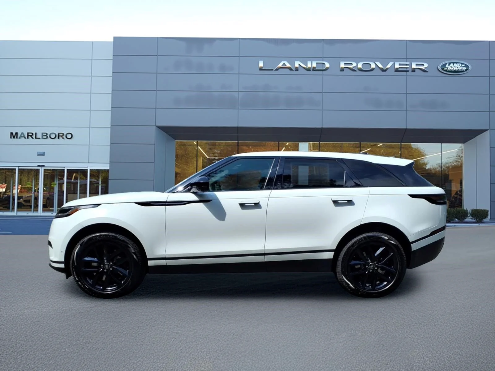 New 2026 Fuji White LAND ROVER S image 6