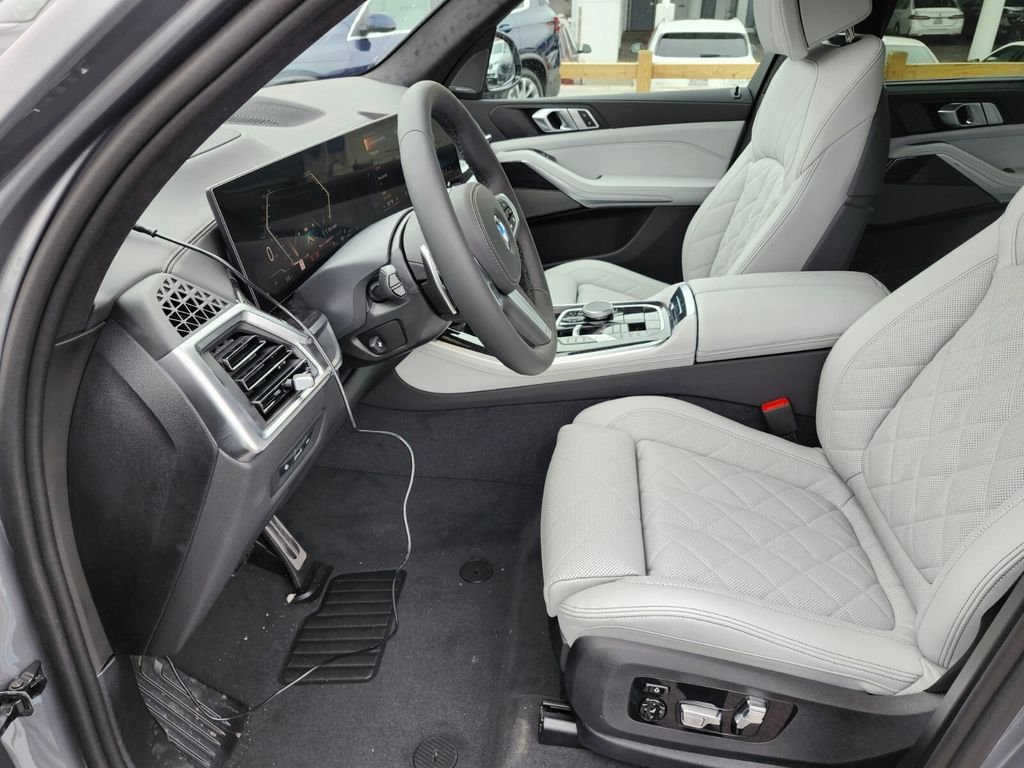 New 2026 Gray BMW xDrive40i image 16