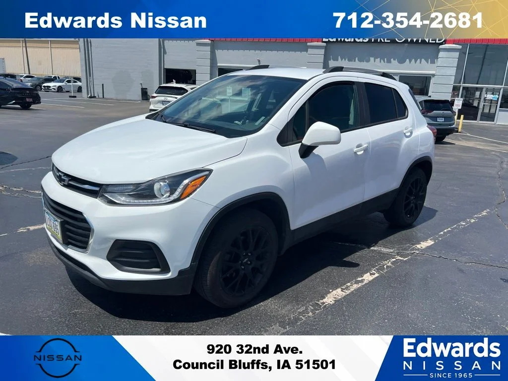 Used 2022 White Chevrolet LT image 1