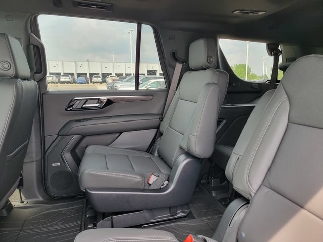 2026 Chevrolet Tahoe Z71 - Photo 14