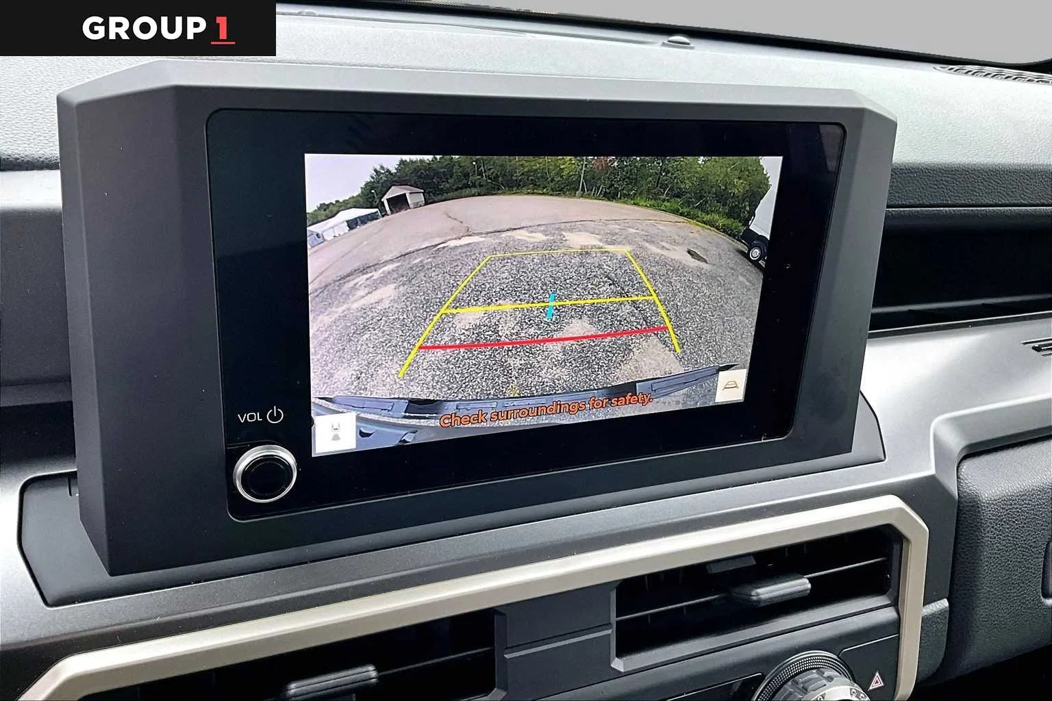 2025 Toyota Tacoma SR5 - Photo 29