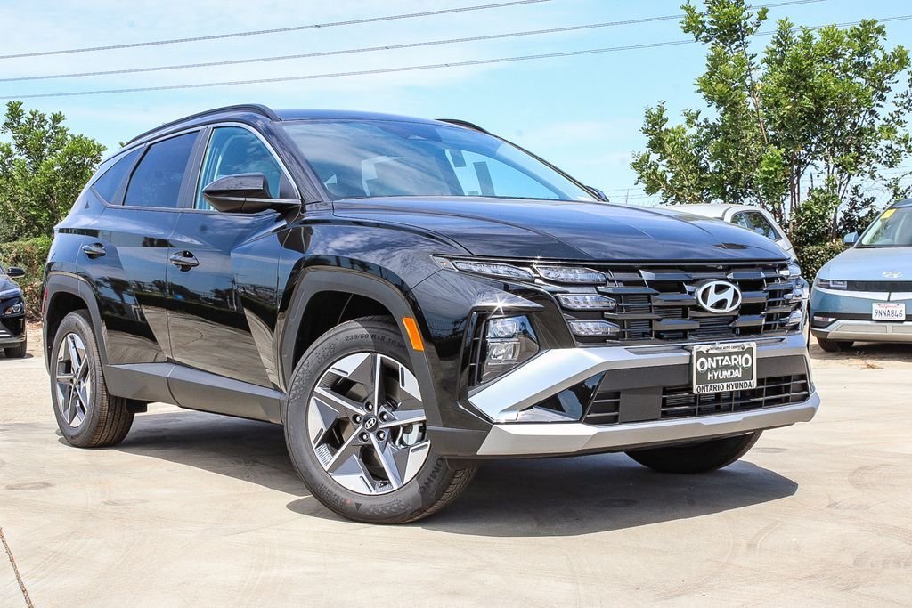 New 2026 Black Hyundai SEL image 2