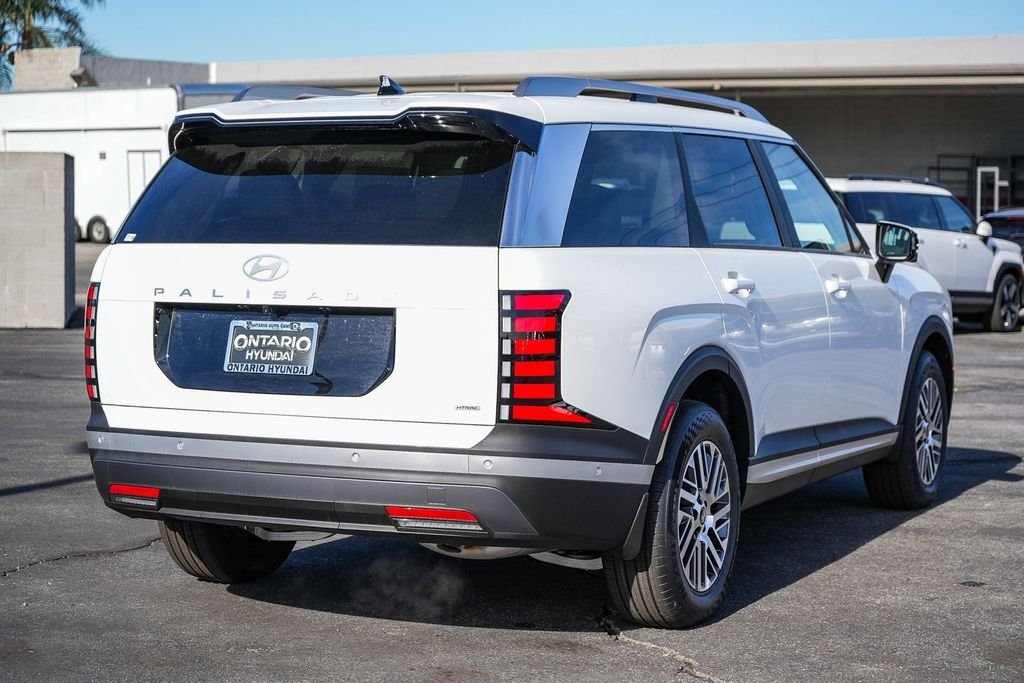 New 2026 White Hyundai SEL Premium image 7