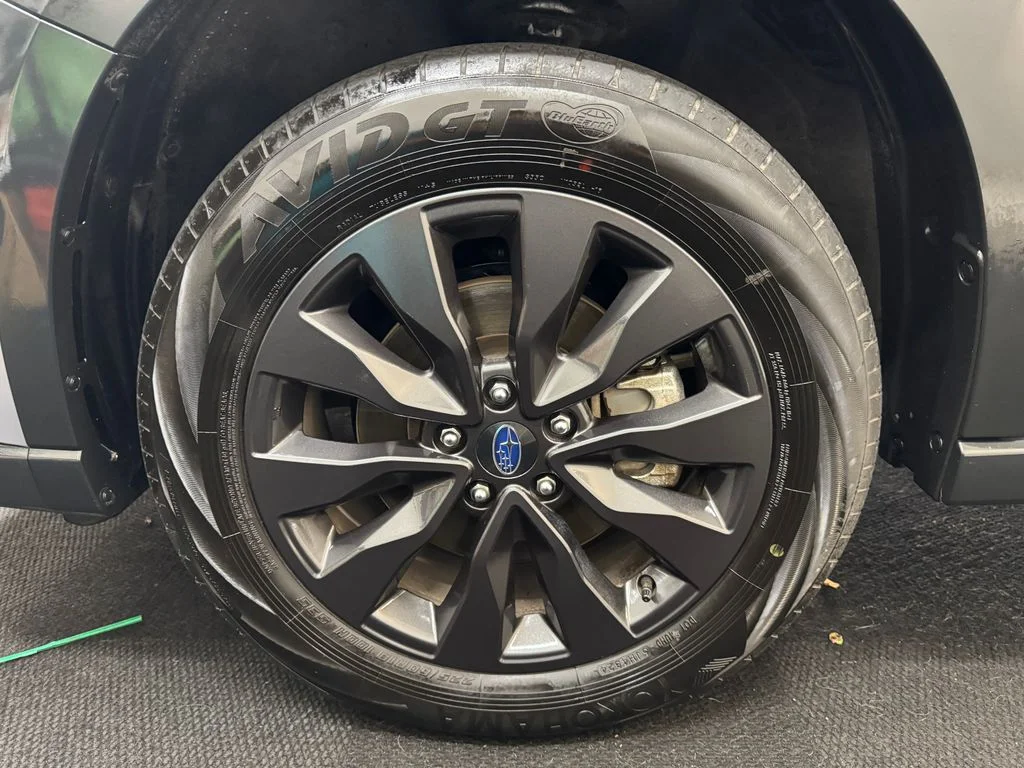 Used 2025 Silver Subaru Onyx Edition image 12