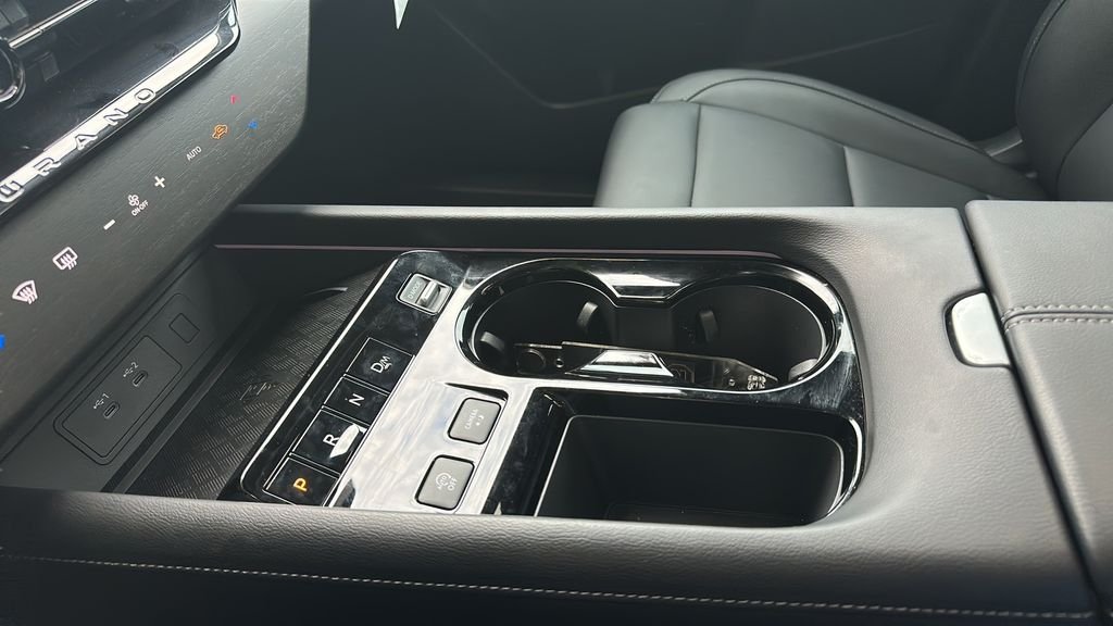 Used 2025 White Nissan SL image 18