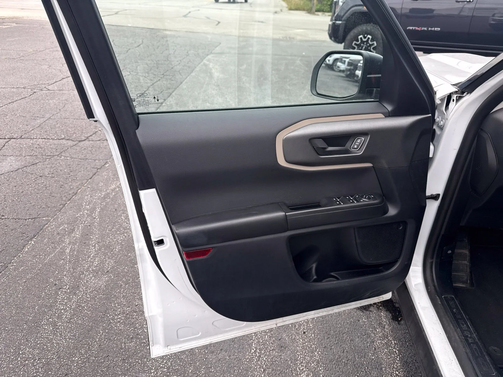 Used 2025 White Ford Big Bend image 13