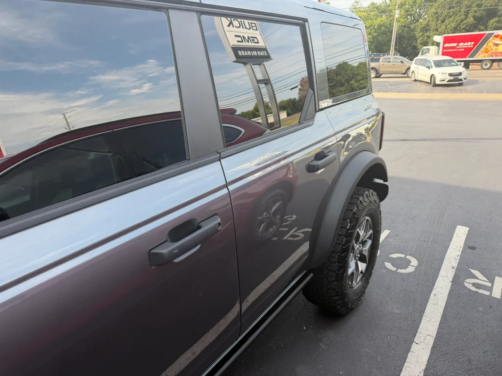 Used 2025 Gray Ford Badlands image 9