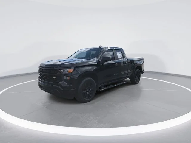 Used 2024 Black Chevrolet Custom image 4