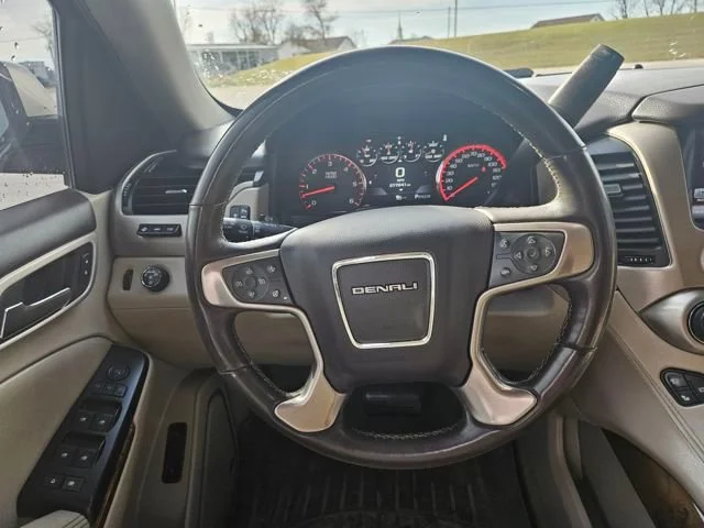 Used 2016 SPARKLING SILVER METALLIC GMC Denali image 14