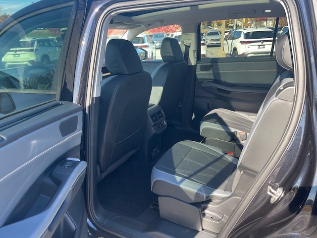 New 2027 Deep Black Pearl Volkswagen 2.0T SE w/ Technology image 6