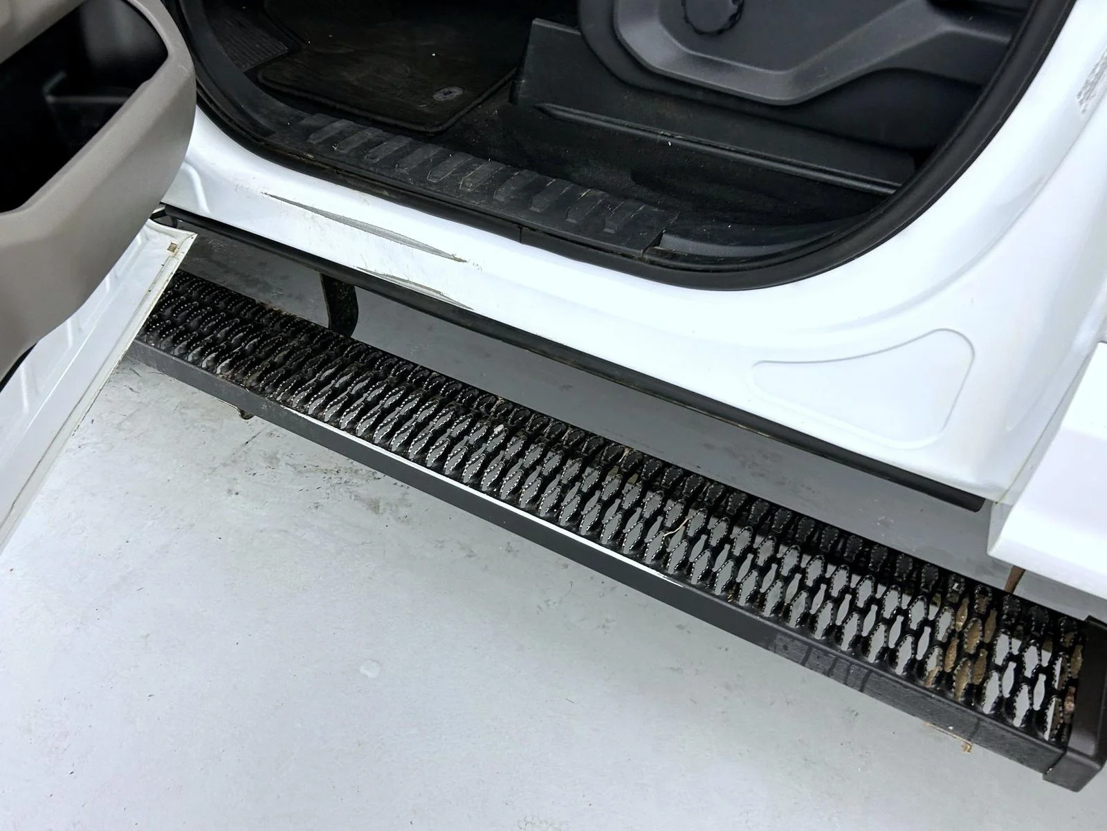Used 2022 White Ford XLT image 9