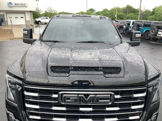 Used 2024 Onyx Black GMC AT4 image 18