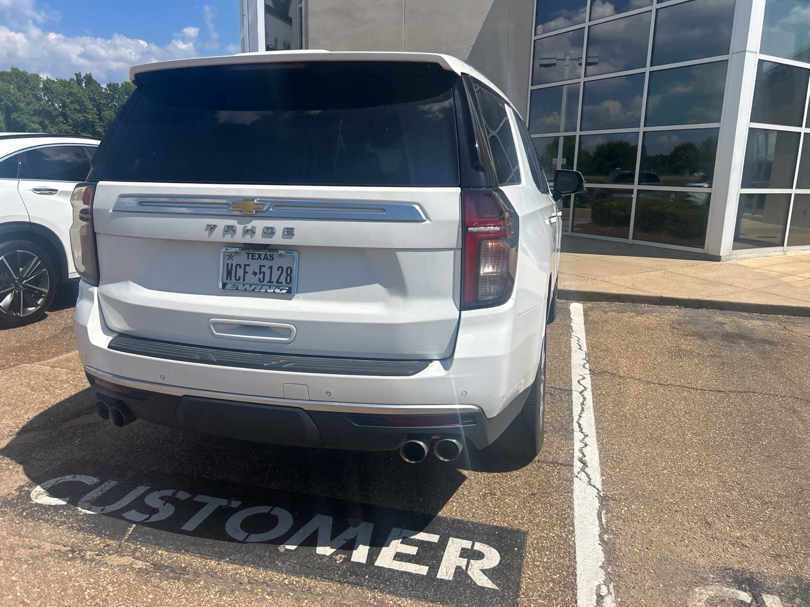 Used 2021 White Chevrolet High Country image 17