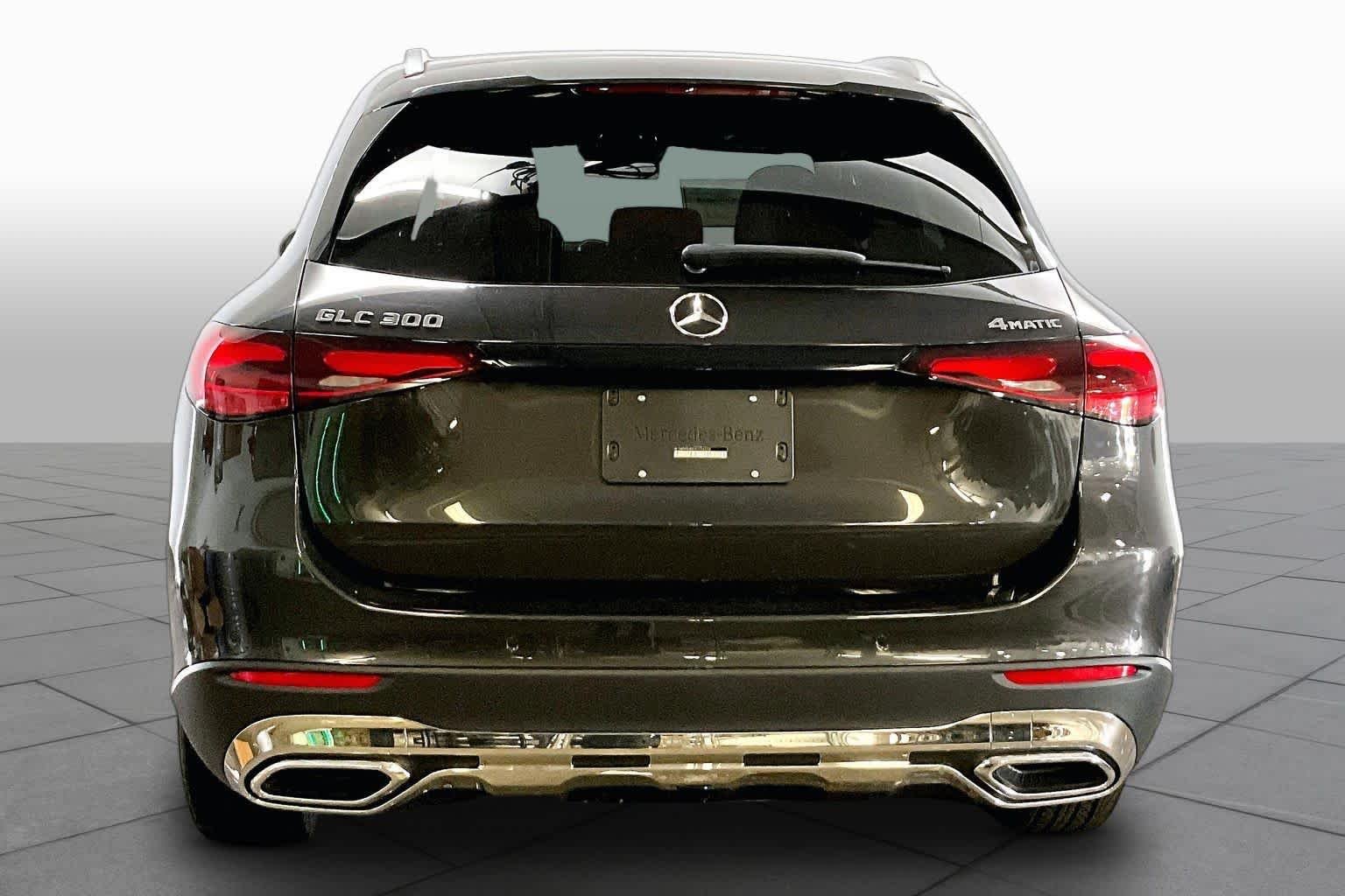 New 2027 Graphite Grey Metallic Mercedes-Benz GLC 300 image 5