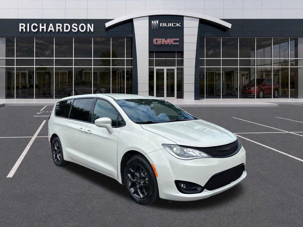 2020 Chrysler Pacifica Touring - Photo 8
