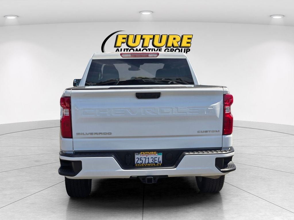 Used 2025 White Chevrolet Custom image 5