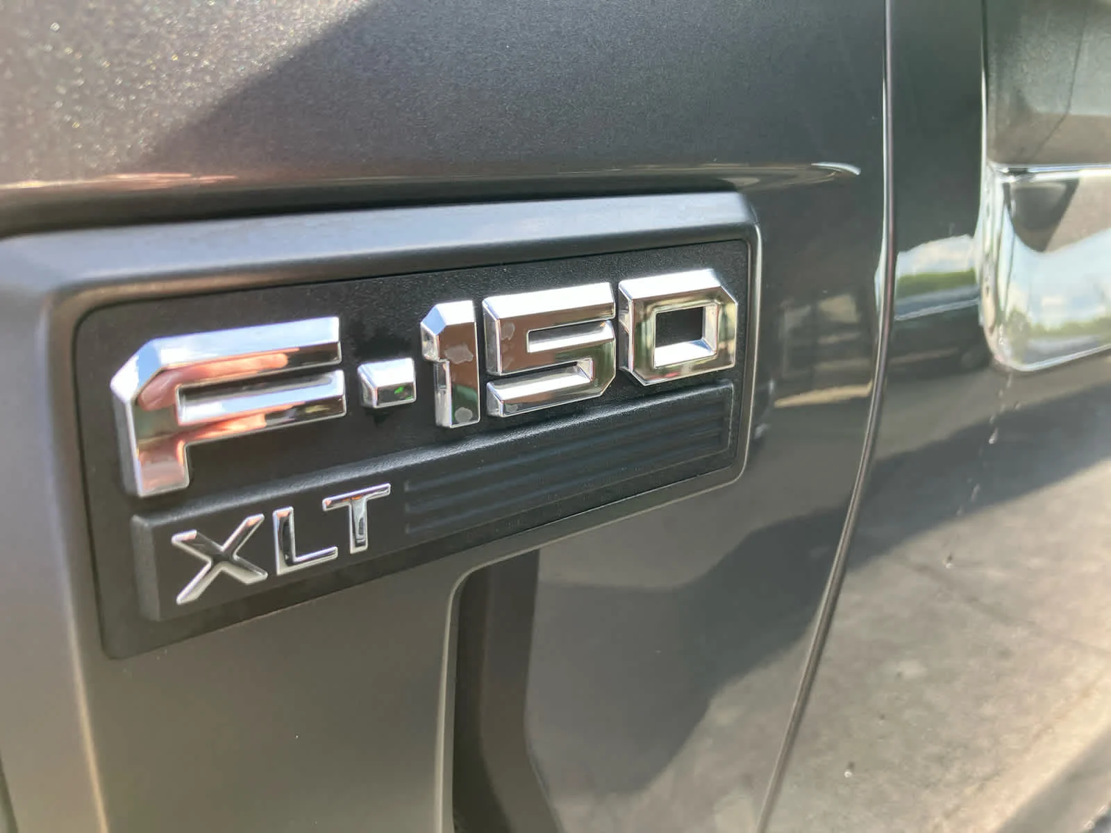 Used 2023 Carbonized Gray Metallic Ford XLT image 7