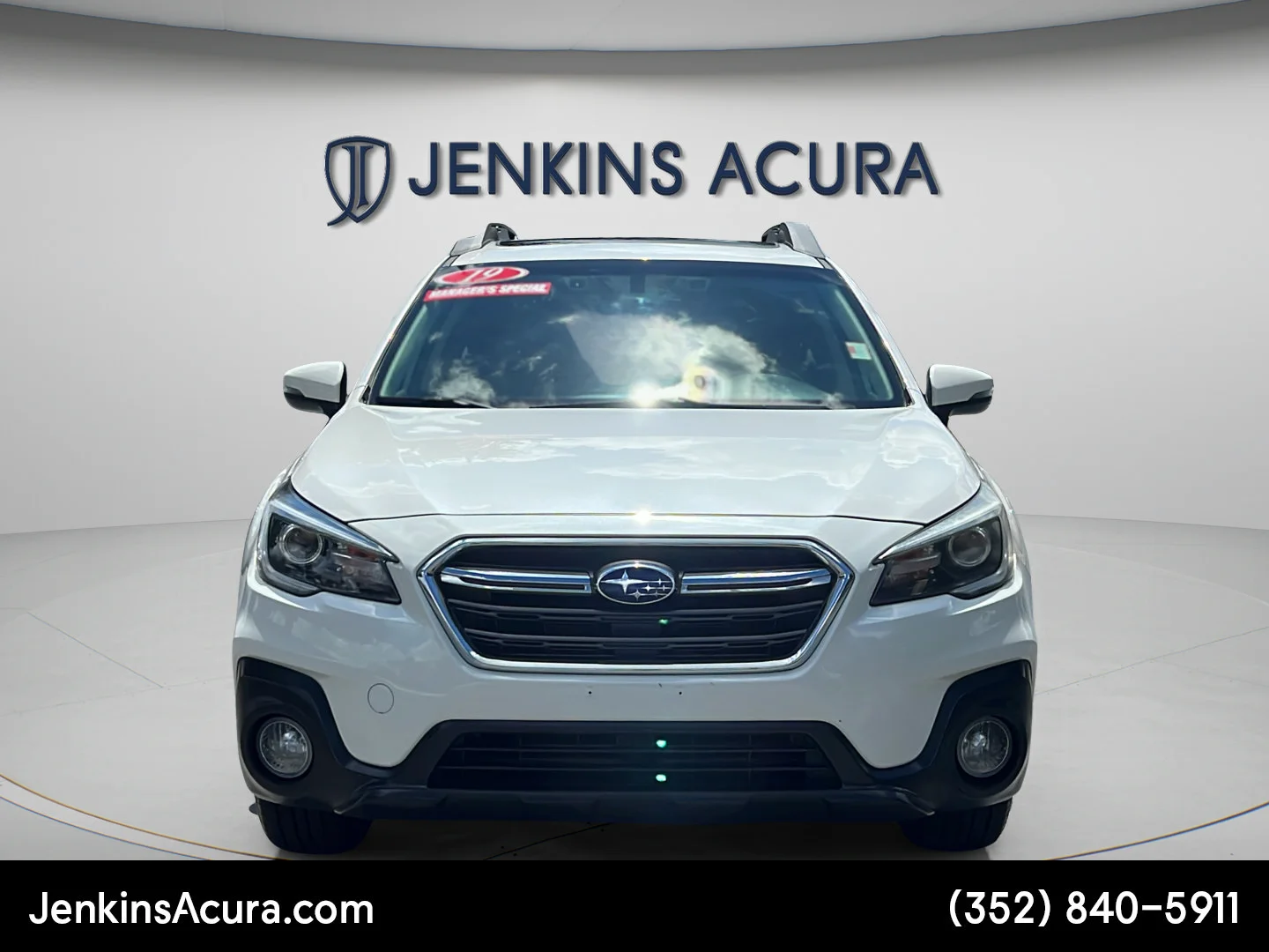 Used 2019 Crystal White Pearl Subaru Limited image 8