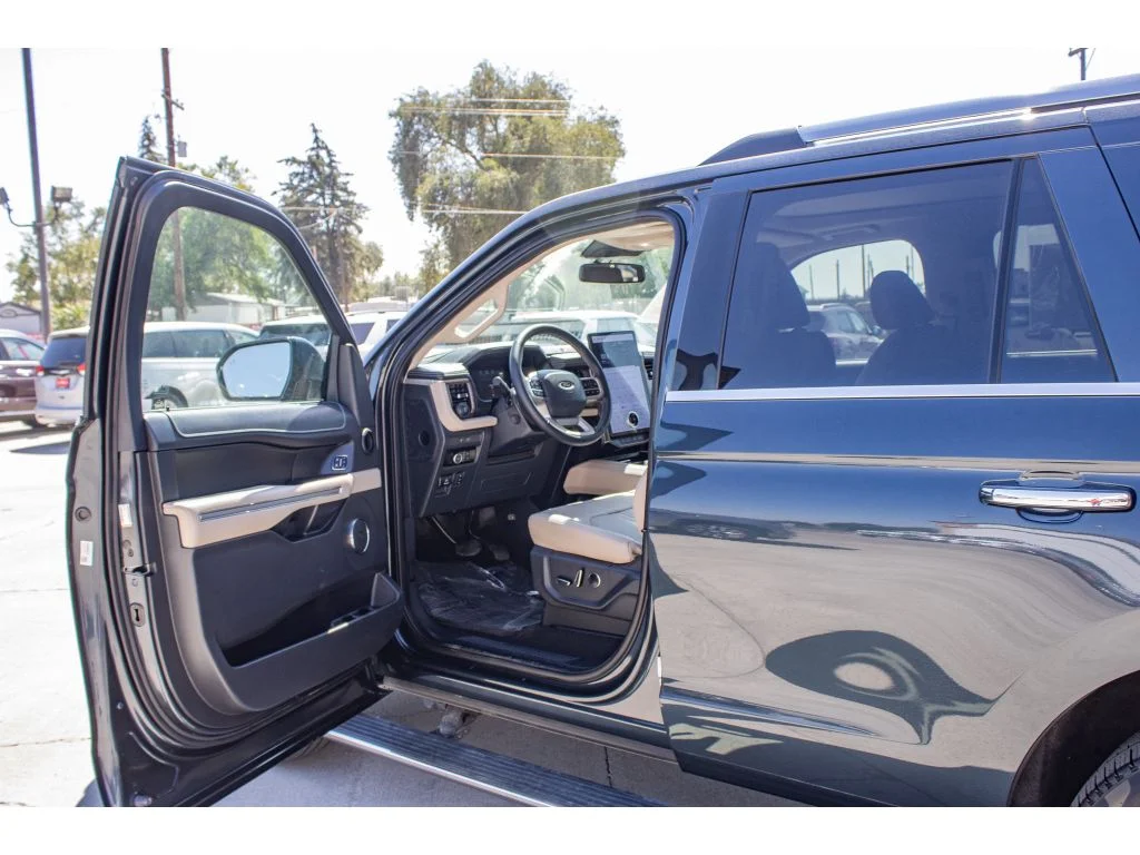 Used 2024 Stone Blue Metallic Ford Limited image 27