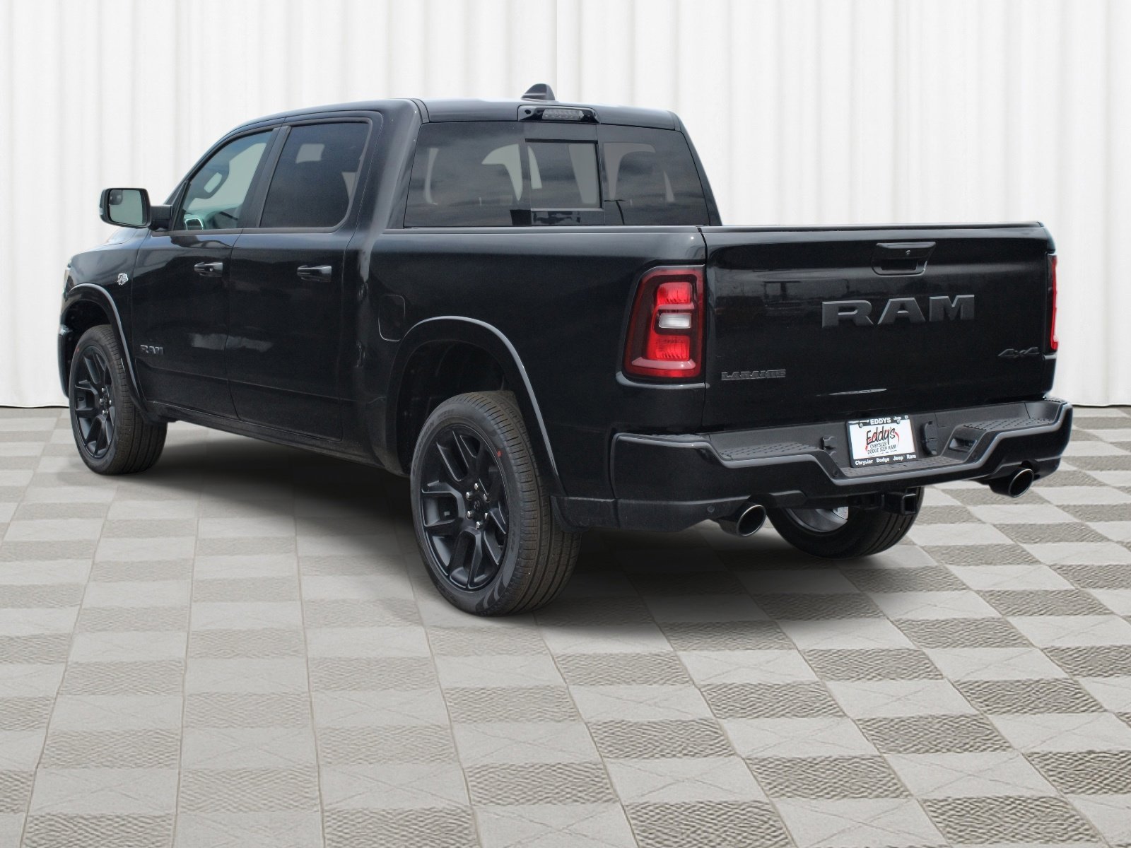 New 2026 Diamond Black Crystal Pearl-Coat Exterior Paint RAM Laramie image 36
