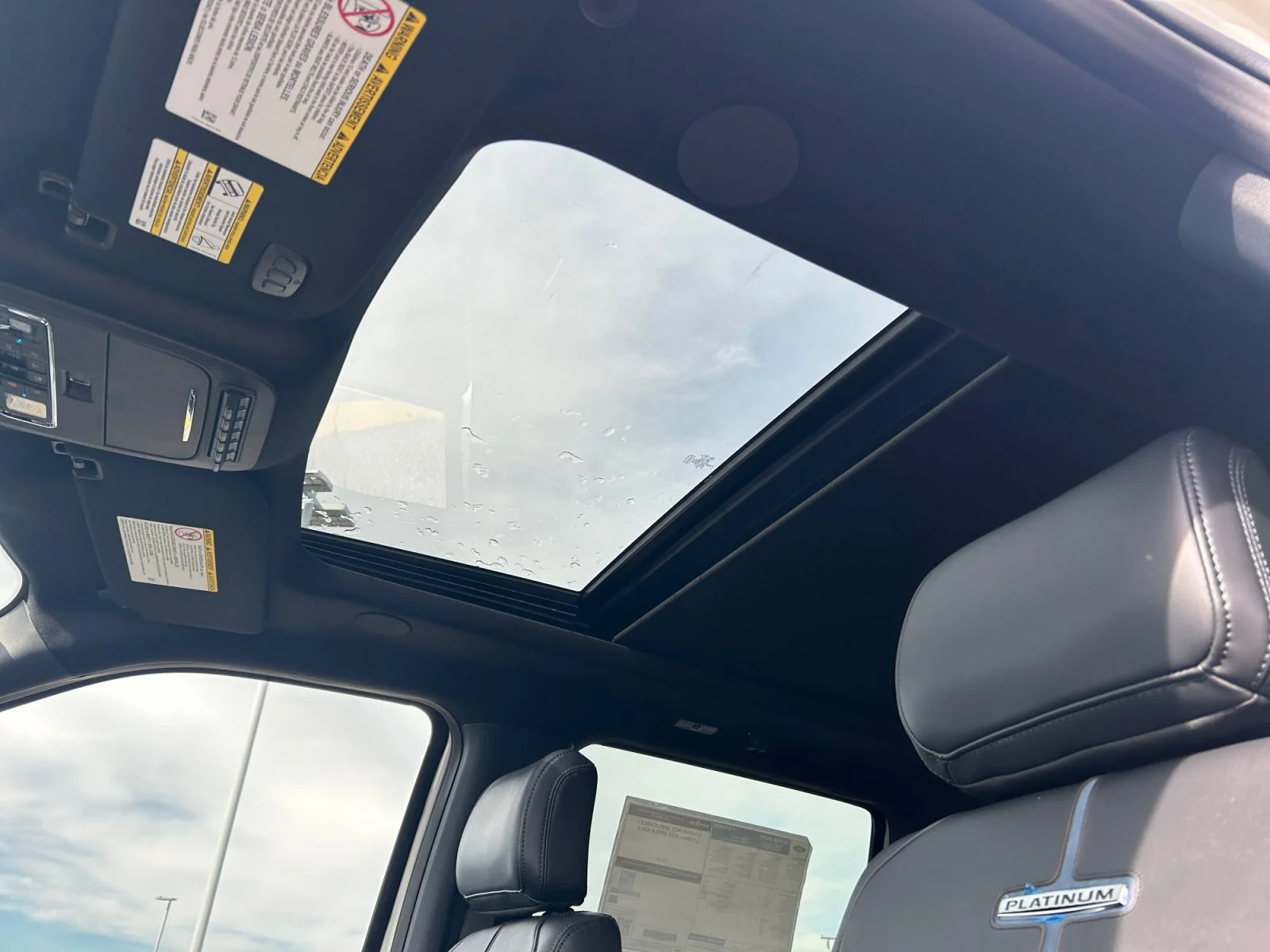 New 2027 Star White Metallic Tri-Coat Ford Platinum image 18
