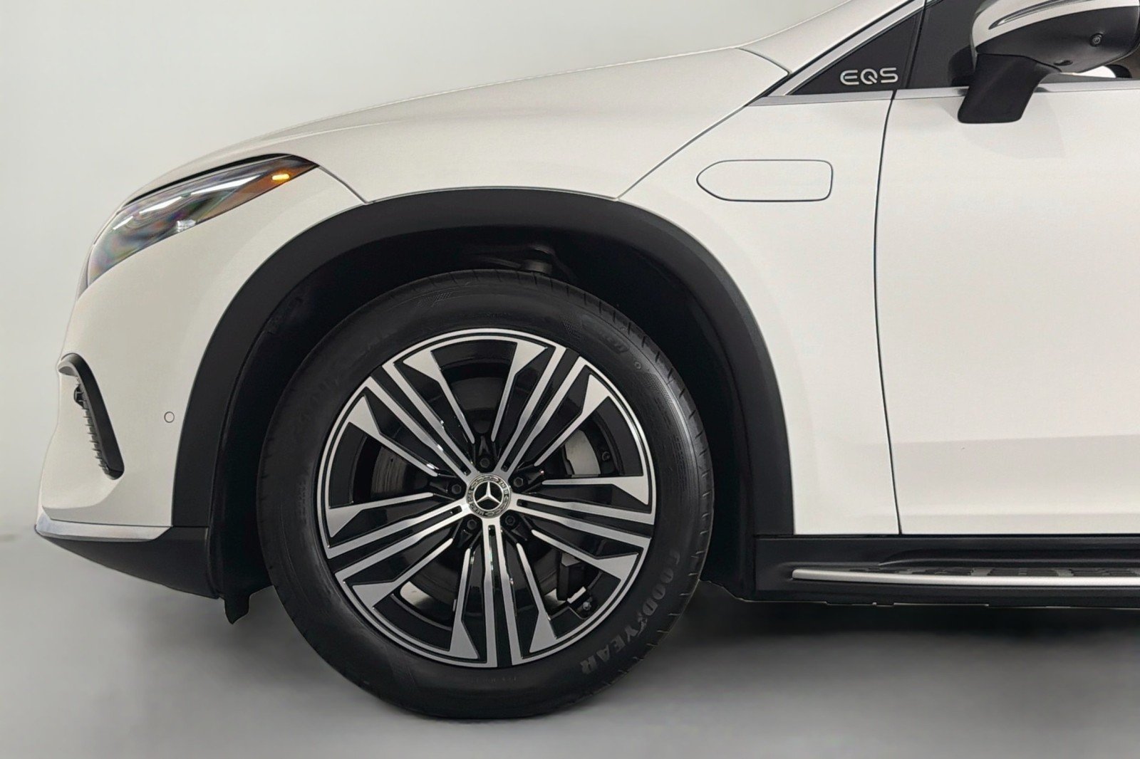 Certified Used 2023 Polar White Mercedes-Benz EQS 450+ image 10